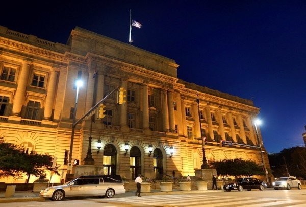 cleveland-city-hall-nighttimejpg-50fb930e36f8ab05