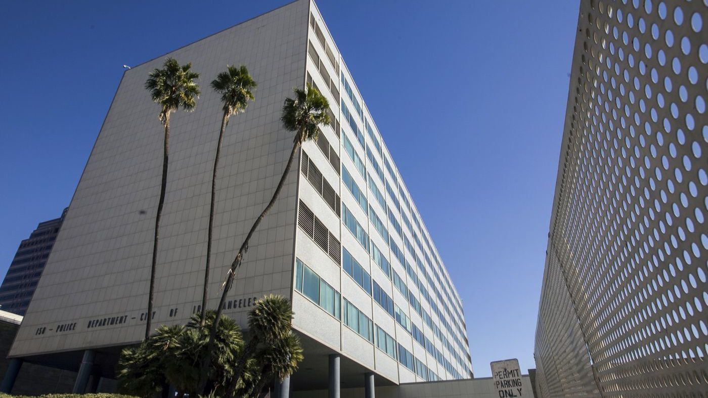 la-1534355997-hbqb4zbsro-snap-image