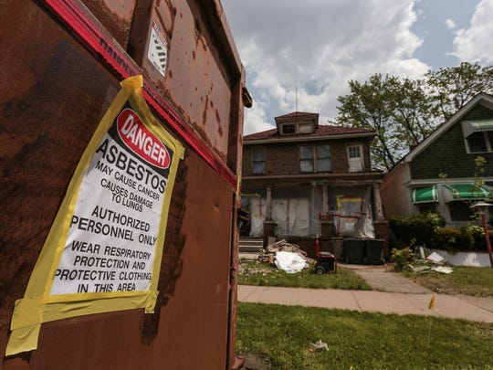 636378690913830410-asbestos