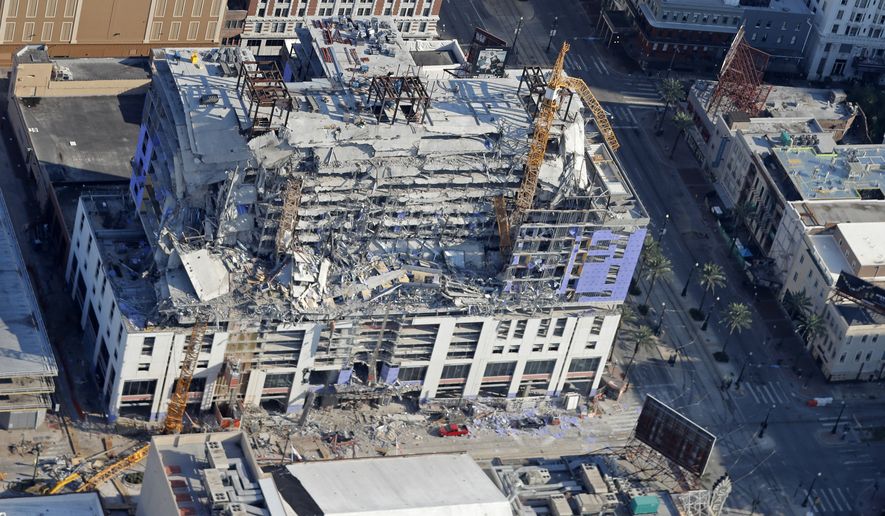 Crane_Demolition_85338.jpg-224a4_c0-106-2543-1588_s885x516