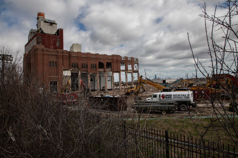 OJIJSVLALJALNBNZMYUMU7UU2U