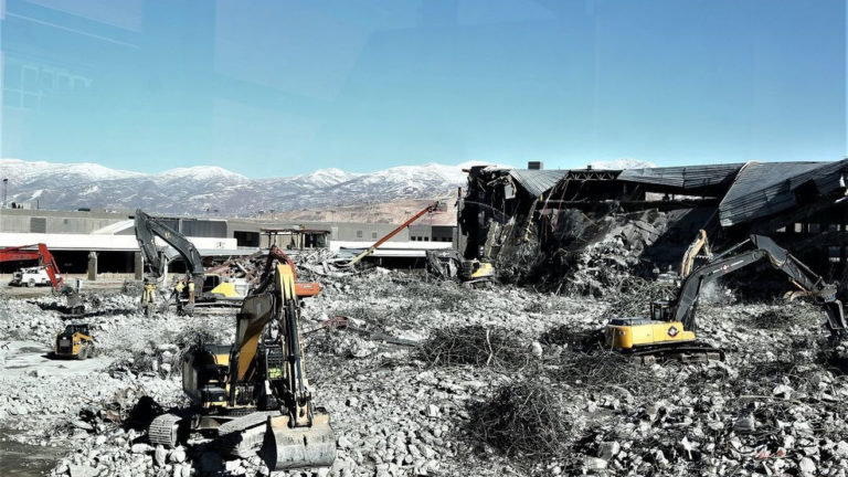 84c46434-9e1b-4d84-b65e-9054e7a2acb9-large16x9_PhotosshowdemolitionofoldSaltLakeInternationalAirport.RobinPendergrast2
