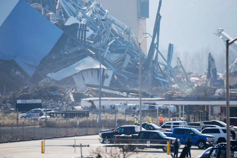 201210-power-plant-collapse_ONE_TIME_USE-jm-1030_94d241baf9e0d65410c35c1bc16cdabf.fit-2000w