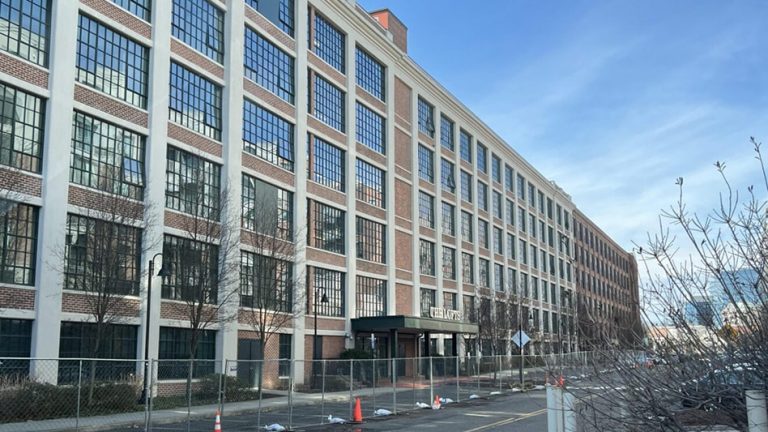 aHR0cHM6Ly9jZG4uZ2llLm5ldC9maWxldXBsb2Fkcy9pbWFnZS8yMDIzLzA5LzA0L3lhbGVzdGFtZm9yZGN0d2ViLmpwZw.C3YaaGJMbrA